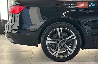 Седан Audi A4 2021 в Львове
