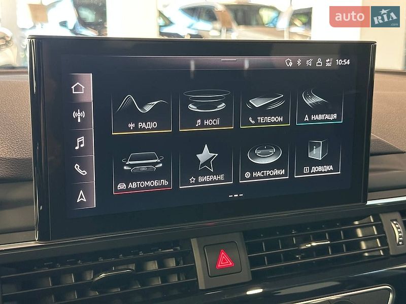 Седан Audi A4 2021 в Львове
