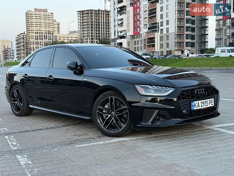 Седан Audi A4 2023 в Києві