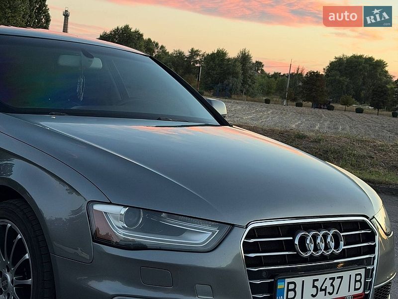 Седан Audi A4 2013 в Горішніх Плавнях
