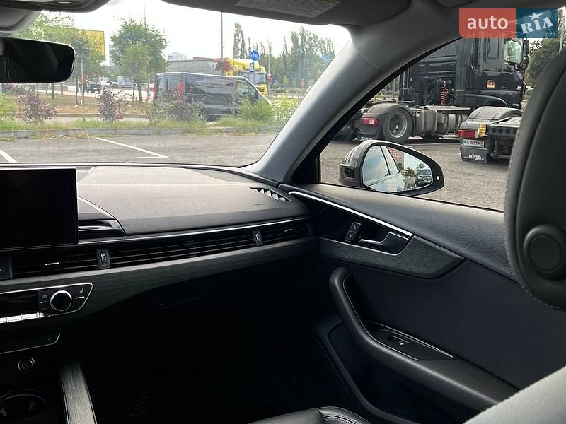Седан Audi A4 2020 в Києві