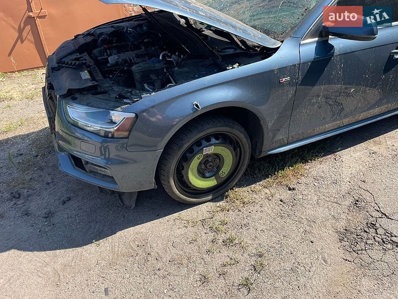 Седан Audi A4 2014 в Полтаві