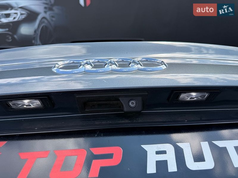 Седан Audi A4 2019 в Львові