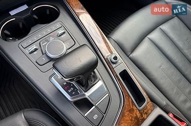 Седан Audi A4 2019 в Львові