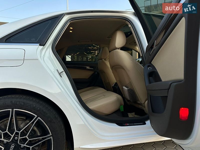 Седан Audi A4 2014 в Броварах