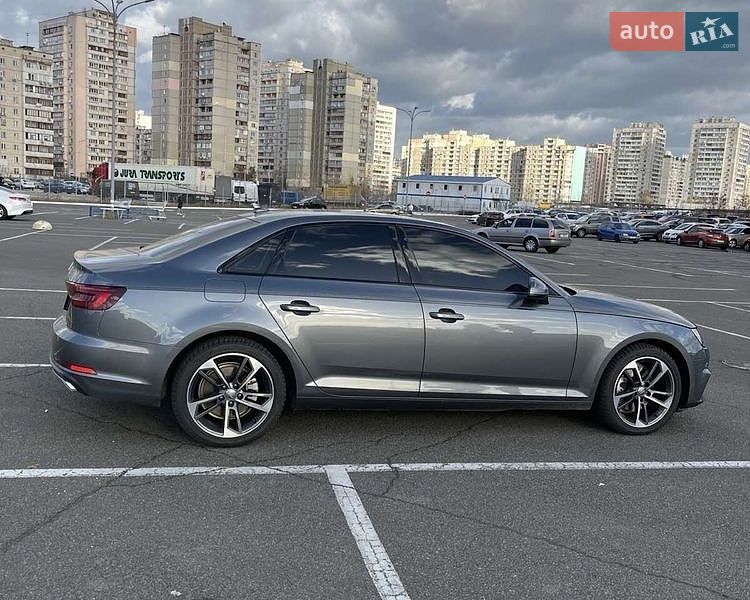 Седан Audi A4 2019 в Киеве