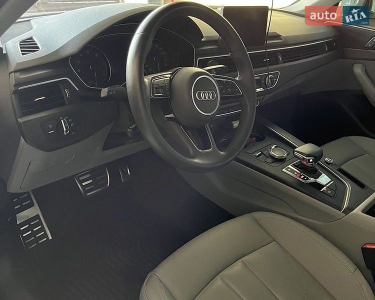 Седан Audi A4 2019 в Киеве