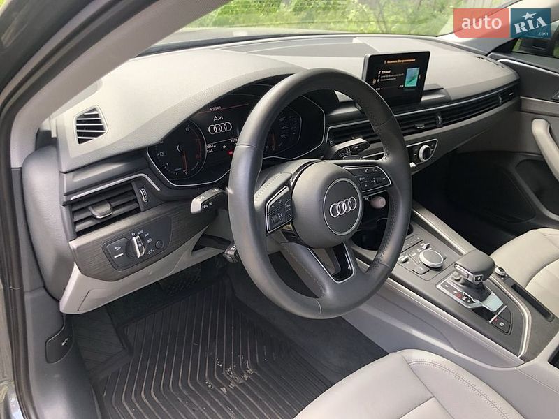 Седан Audi A4 2019 в Киеве