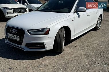 Седан Audi A4 2015 в Киеве