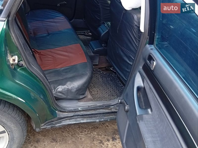 Седан Audi A4 1997 в Захарьевке