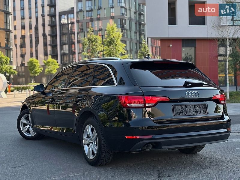 Универсал Audi A4 2017 в Киеве
