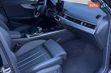 Седан Audi A4 2023 в Дніпрі