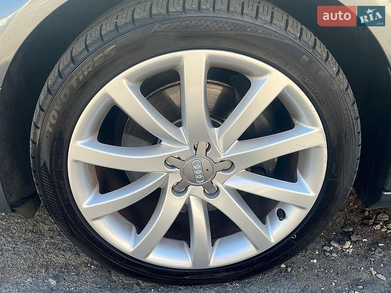Седан Audi A4 2014 в Николаеве
