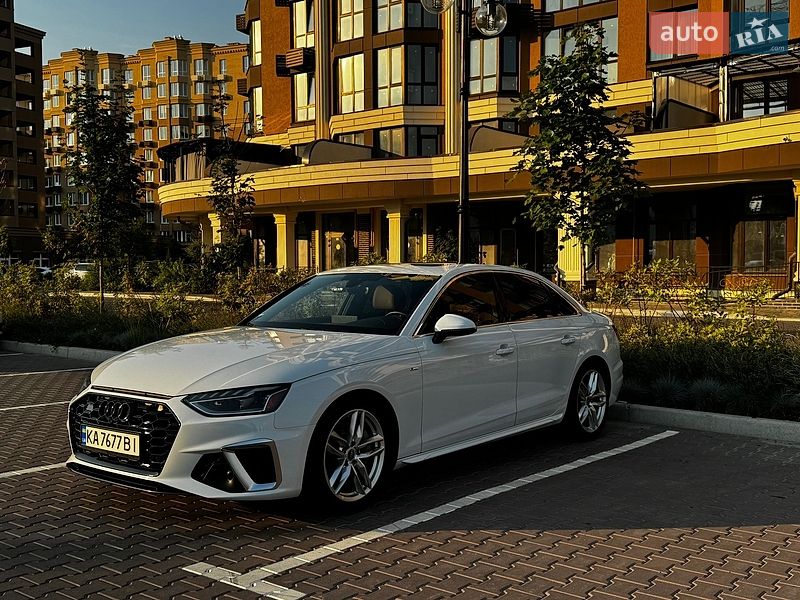 Седан Audi A4 2022 в Києві