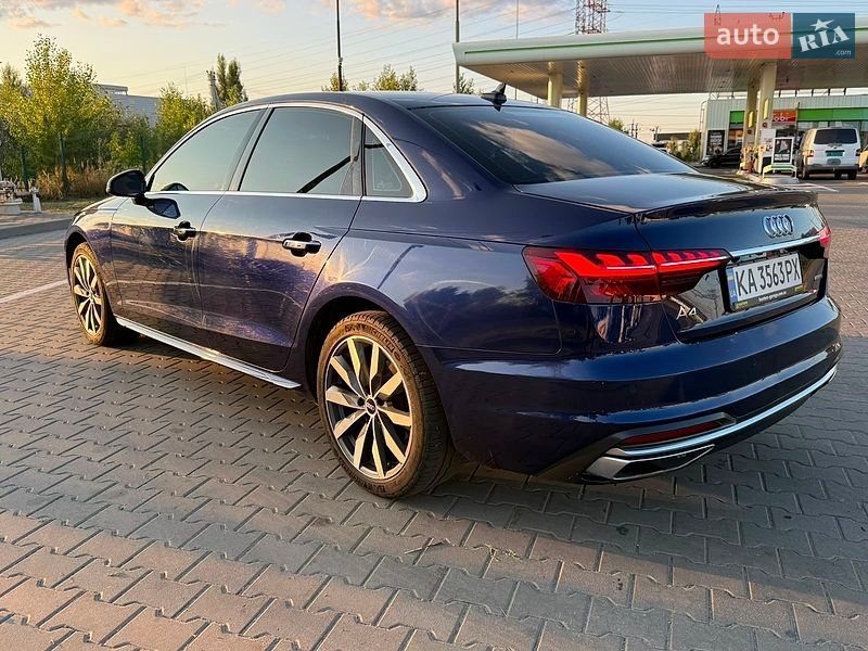 Седан Audi A4 2021 в Києві