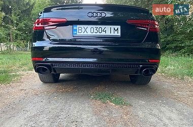 Седан Audi A4 2016 в Хмельницком