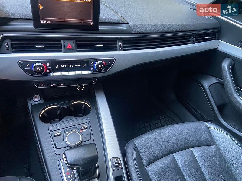 Седан Audi A4 2016 в Хмельницком