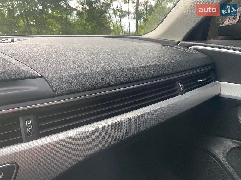 Седан Audi A4 2016 в Хмельницком