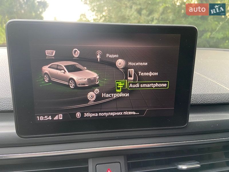 Седан Audi A4 2016 в Хмельницком