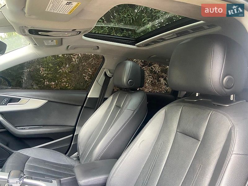 Седан Audi A4 2016 в Хмельницком