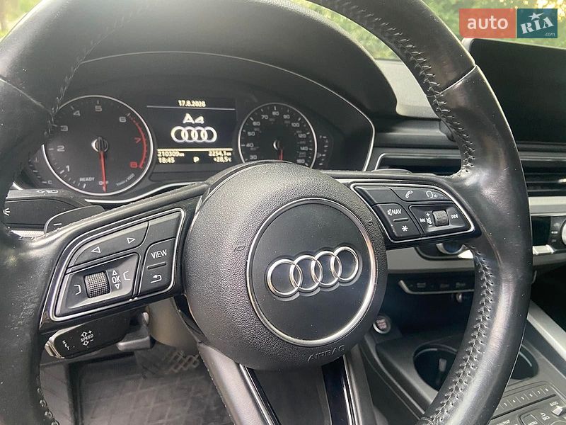 Седан Audi A4 2016 в Хмельницком