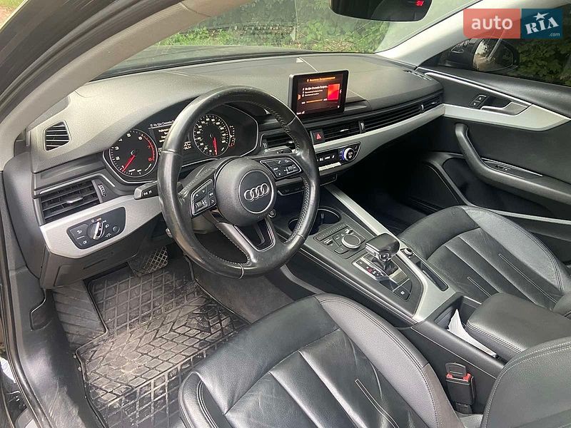Седан Audi A4 2016 в Хмельницком