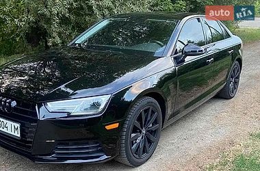 Седан Audi A4 2016 в Хмельницком