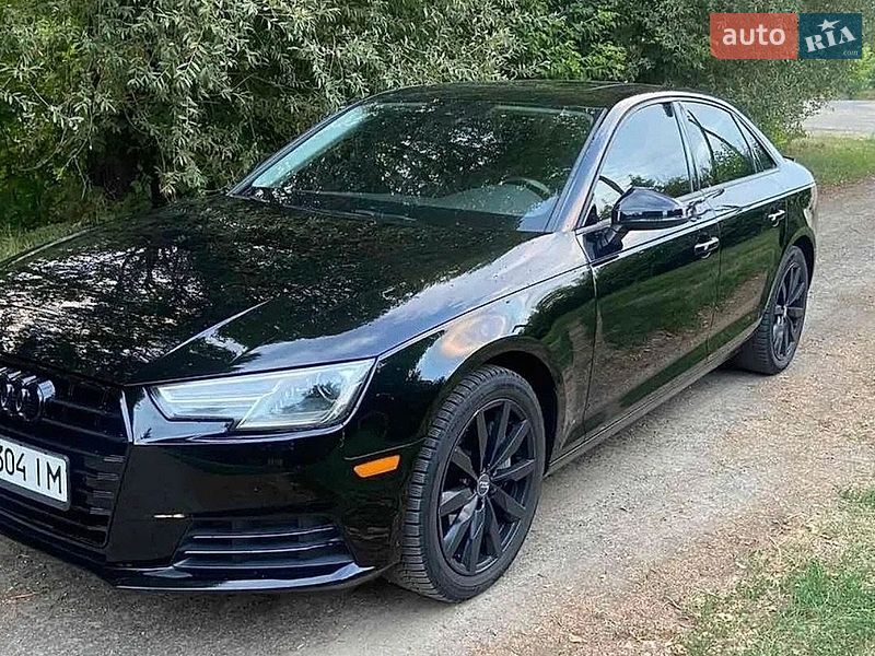 Седан Audi A4 2016 в Хмельницком