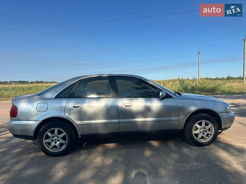 Седан Audi A4 1997 в Прилуках