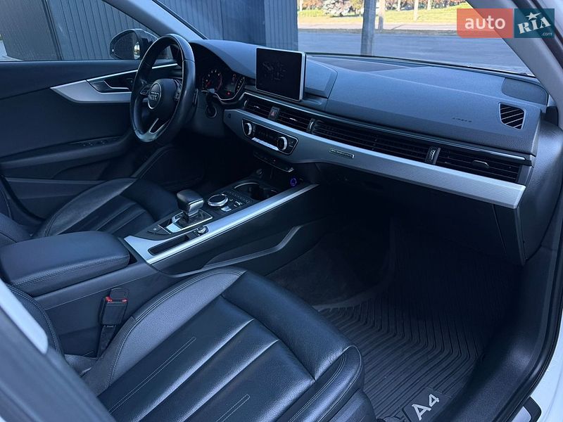 Седан Audi A4 2015 в Полтаве