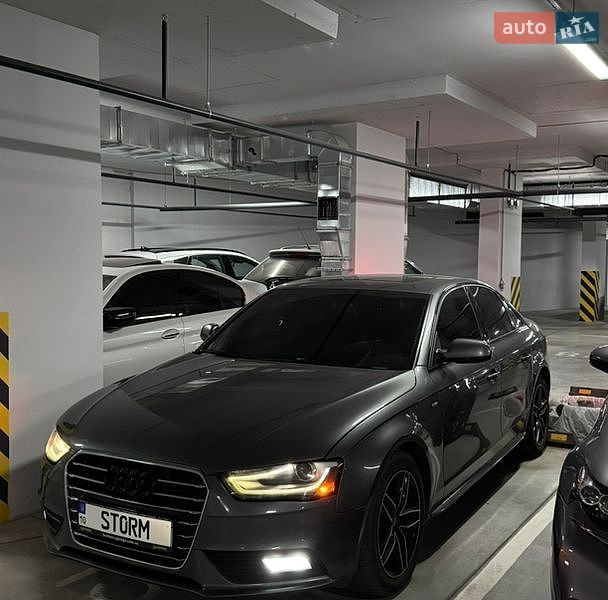 Седан Audi A4 2013 в Киеве