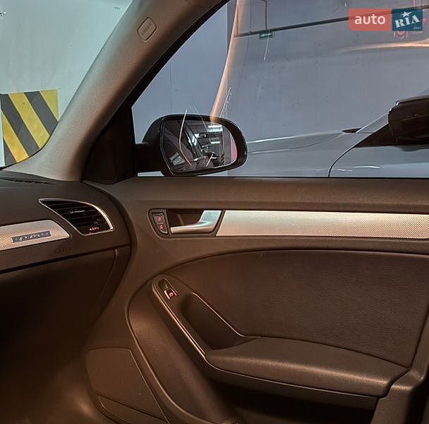 Седан Audi A4 2013 в Киеве