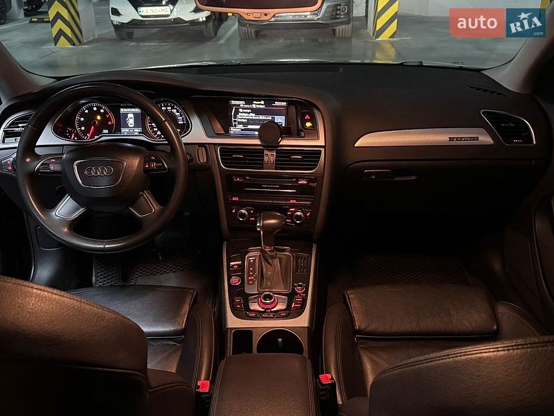 Седан Audi A4 2013 в Киеве