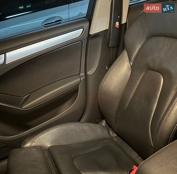 Седан Audi A4 2013 в Киеве