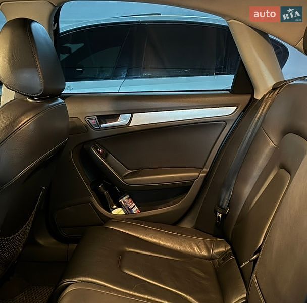 Седан Audi A4 2013 в Киеве