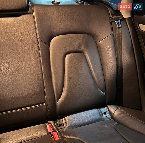 Седан Audi A4 2013 в Киеве