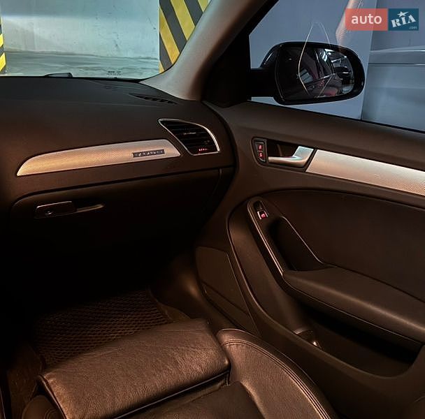 Седан Audi A4 2013 в Киеве
