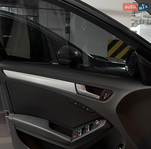 Седан Audi A4 2013 в Киеве