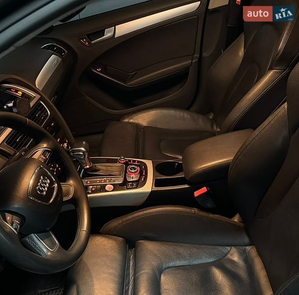 Седан Audi A4 2013 в Киеве