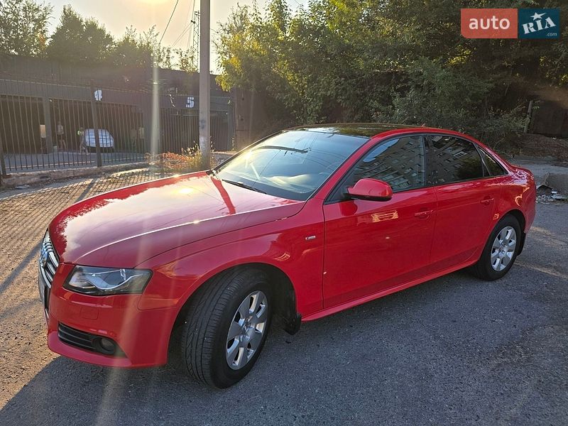 Седан Audi A4 2011 в Запорожье