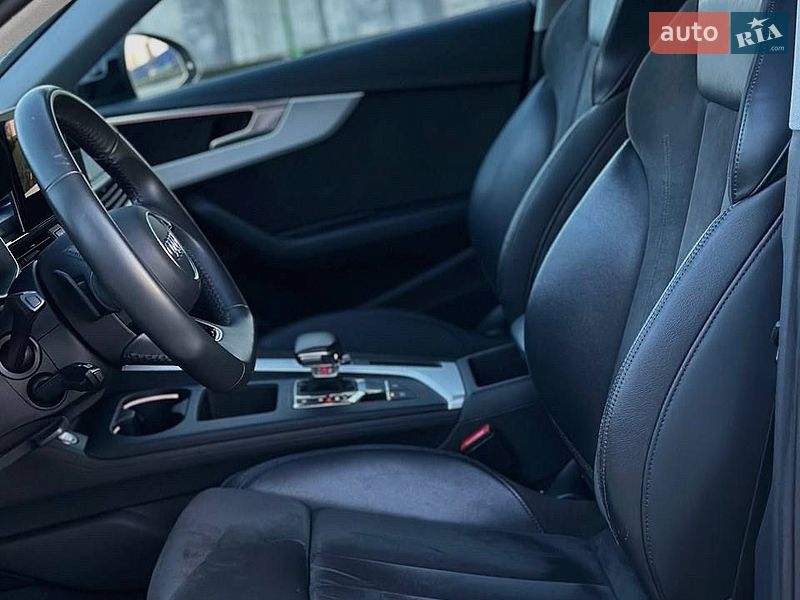 Универсал Audi A4 2020 в Ровно