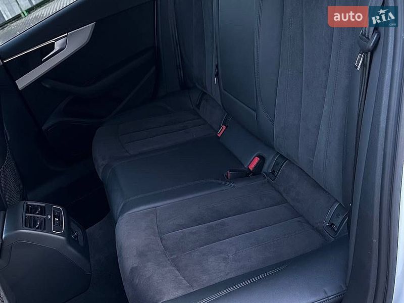 Универсал Audi A4 2020 в Ровно