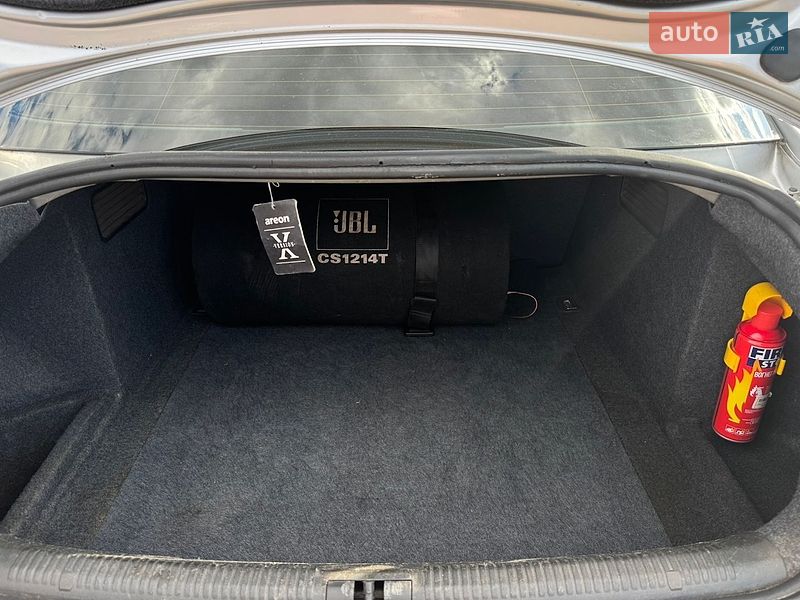 Седан Audi A4 2003 в Вараші