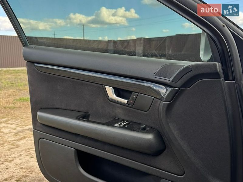 Седан Audi A4 2003 в Вараші