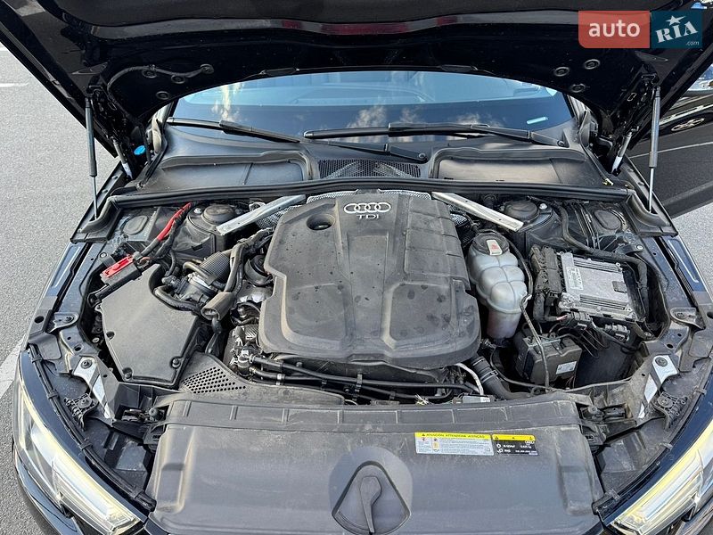 Универсал Audi A4 2019 в Киеве