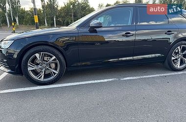 Универсал Audi A4 2019 в Киеве