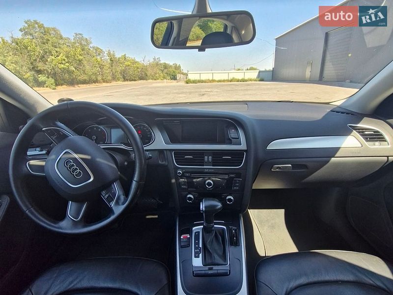 Седан Audi A4 2014 в Кропивницькому