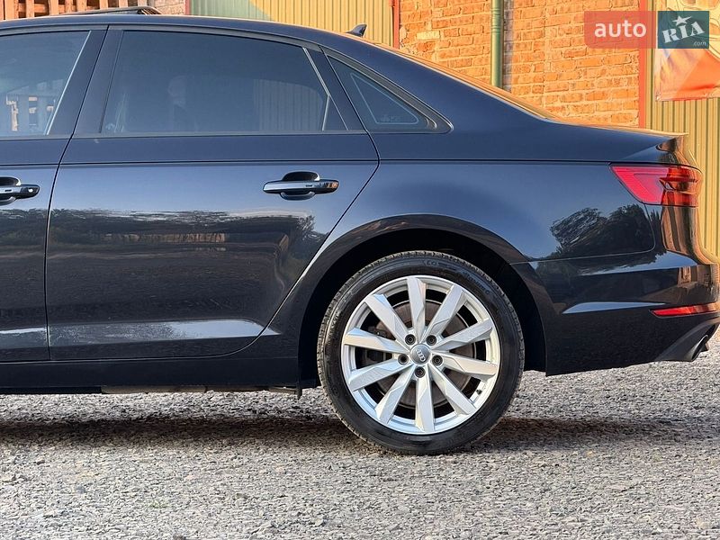 Седан Audi A4 2017 в Ковелі