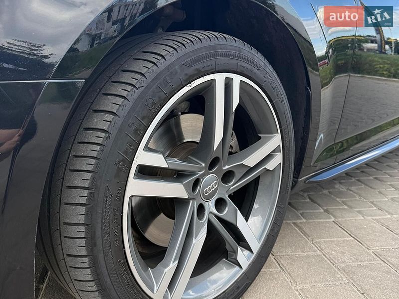 Седан Audi A4 2017 в Луцке