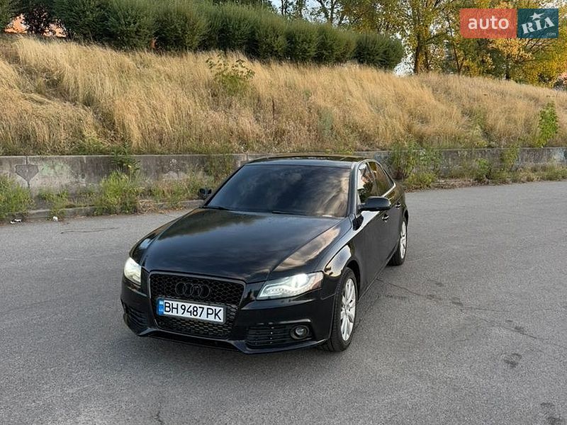 Седан Audi A4 2010 в Києві